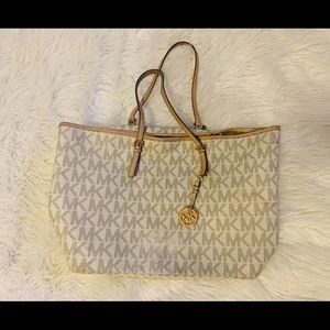 Michael Kors Vanilla Jet Set Tote